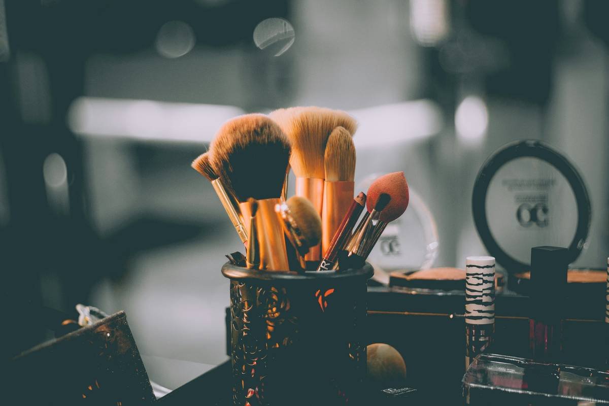 The Ultimate Guide to SFX Makeup Products for Realistic Character Makeup