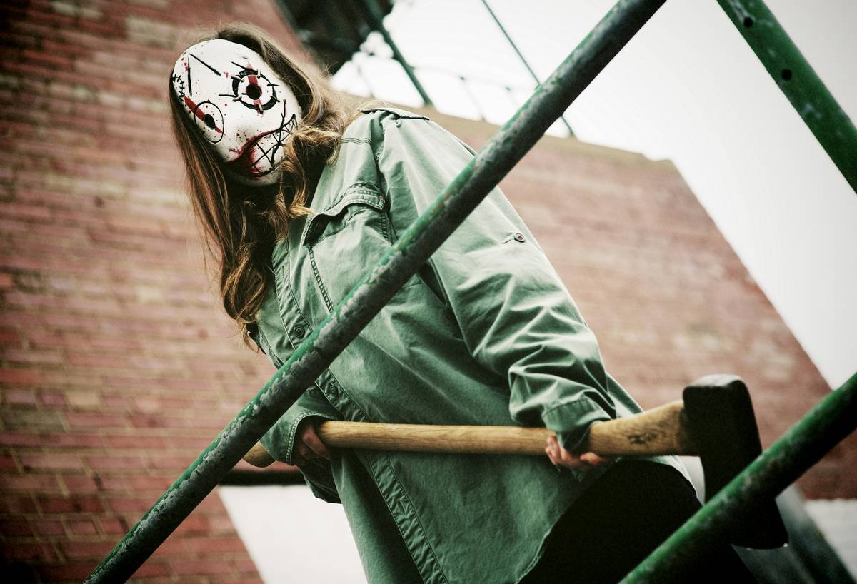 How to Make Long-Lasting SFX Makeup Stick—Through Sweat, Tears, and Midnight Zombie Runs